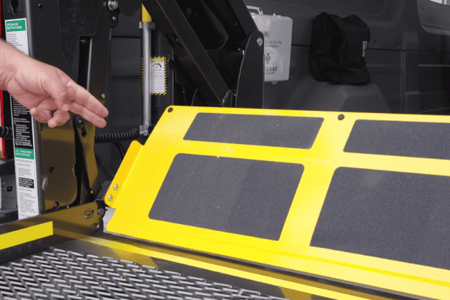 Barrier-free wheelchair lift